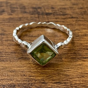 2.6 Grams <b>Peridot</b> <b>Ring</b> Elegant and Stylish Accessory for Women - Product Image 1