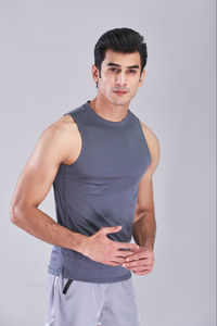 Débardeurs Homme 2026 Pas Chers Personnalisables avec Logo, Coupe Musclée, Simples, Sans Manches, pour Entraînement, 100% Coton, avec Services OEM ODM - Product Image 5