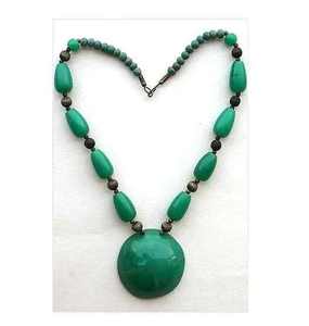 Collier en résine personnalisable, pendentif carré à motif artistique unique, design artisanal exclusif - Product Image 6