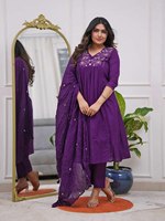 Ensemble trois pièces Kurta/Kurti de couleur lavande, style actrice de série télévisée, avec magnifique broderie, pour soirée - SHREE INDIAN EXPORTS