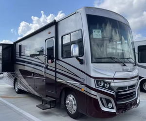 Camping-cars abordables 2023 2024 2025 Fleetwood Bounder Classe A Premium, camping-cars, meilleures offres et économies importantes - Product Image 4