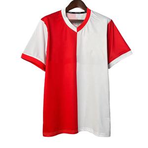 Maillot de football édition fan, couleurs officielles de l'équipe, design emblématique, léger, confortable et parfait pour les jours de match - Product Image 6
