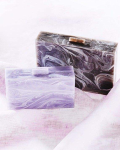 Pochette de luxe pour femme Aaliyan Impex, sac à main long en résine artisanale avec fermeture éclair et doublure en acrylique par MULTI CRAFT - Product Image 2