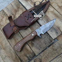 Couteau de chasse artisanal THEWIZ CRAFTS en acier Damas, lame fixe, ambidextre, finition mate, avec étui en bois et cuir, pour la survie en extérieur
