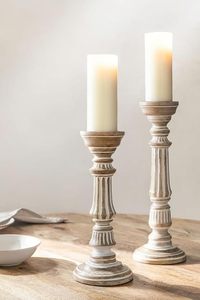 Support de bougie haut en bois blanc vieilli, fait main et sculpté, style rustique et campagnard, pour la décoration de Noël - Product Image 4