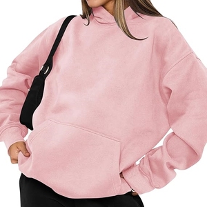 Sudadera Oversize Rosa de Cuello Alto para Mujer con Bolsillos, Hombros Caídos, Tejido de Algodón, Estilo Otoñal - Product Image 1