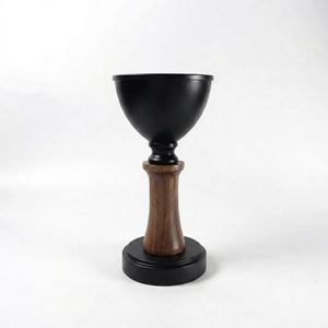 Ensemble brûleur d'encens noir mat et bois avec coupelles profondes, colonnes centrales en bois et bases circulaires robustes pour la décoration - Product Image 2