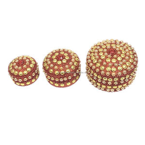 Caja de Almacenamiento de Joyas Hecha a Mano en India, Caja de Regalo Decorativa con Cuentas de Lac para Uso Personal, Decoración del Hogar - Product Image 4