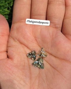 Juego de 3 Piedras Sueltas de Moissanita Multicolor Talladas a Mano, Regalo para Ella - Product Image 6