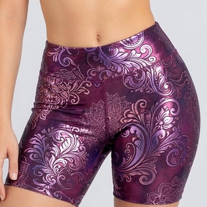 Shorts adhérents pour femmes pour la pole dance, alliant adhérence fiable, tissu flexible, coupe confortable et mouvements fluides pour le studio. - Product Image 2