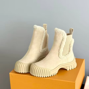Botas de Nieve de Lujo para Mujer Louis Vuitton 2025 - Nuevo Estilo de Diseñador, Cálidas, de Plataforma, con Forro de Peluche, Calidad y Comodidad - Product Image 6