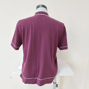Haut court tricoté violet à manches courtes pour homme avec bordure contrastante, coupe classique, couleur unie, décontracté - Product Image 5
