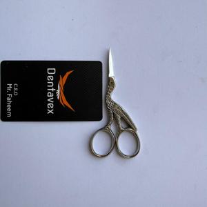 Ciseaux à broder en acier inoxydable de qualité industrielle, design Mini Stork, lame tranchante, pour couture, travaux manuels et bricolage, par Dentavex - Product Image 1