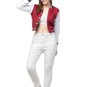 เสื้อแจ็กเก็ตทีมตัวแทนของผู้หญิงสร้างขึ้นเพื่อสไตล์ใส่สบายและอบอุ่นพร้อมด้วยชุดกีฬาที่ทันสมัยสำหรับใส่ในชีวิตประจำวัน - Product Image 1