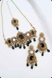 Collection de bijoux de mariage indiens et pakistanais en promotion : Collier ras-du-cou et boucles d'oreilles tendance, parures de bijoux de haute qualité pour femmes - Product Image 2