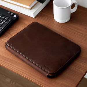 Funda y Estuche para Laptop de Cuero Genuino, Moderno y Duradero, para Macbooks y Laptops, Modelo LS-0247, Venta al Por Mayor - Product Image 4