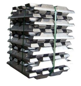 Lingote de Aluminio de Alta Pureza A7 99.7% Mín. Grado Primario para Aplicaciones Industriales de Fabricación y Fundición - Product Image 3