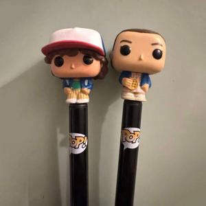 Bolígrafos Funko Pop de Stranger Things ORIGINALES, bolígrafos de escritura favoritos de los fans con figuras estilo Funko (stock recién llegado) - Product Image 3