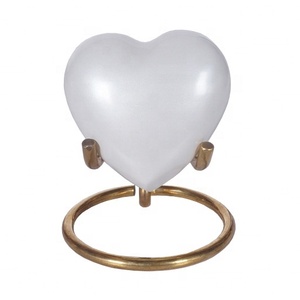 HEART KEEPSAKE URN - Product Image 1