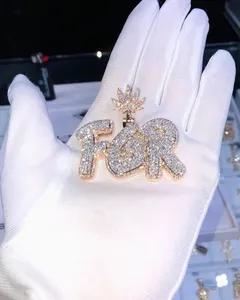 Collier Pendentif Lettre Vintage Personnalisé en Moissanite Taille Brillant, Plaqué Or Argent Sterling 925, Idéal pour les Occasions Festives - Product Image 1