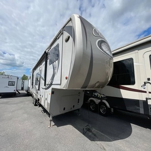 Used 2017 Shasta O-a-s-i-s 18F-Q - Product Image 1