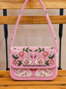 Sac à bandoulière de luxe fait main avec perles, motif cygne et floral, léger et résistant, accessoires tendance pour femme - Product Image 1