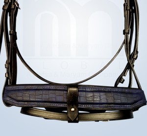 Bridon de luxe en cuir anatomique pour cheval, bleu marine, avec nezette et frontal ondulé en cuir gaufré crocodile, en acier inoxydable de haute qualité et néoprène - Product Image 6