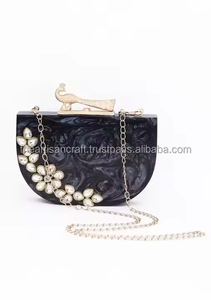 Sac à main de soirée de luxe personnalisé en résine, fait main, design traditionnel, pour femmes - Product Image 3