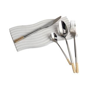 Ensemble de couverts en acier inoxydable durable et résistant |   Couverts épais pour usage professionnel et fêtes à domicile - Product Image 6