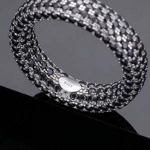 Anillo de Eternidad de Lujo con Circonita Cúbica Negra, Anillo de Boda de Plata de Ley 925 con Pavé Completo - Product Image 3