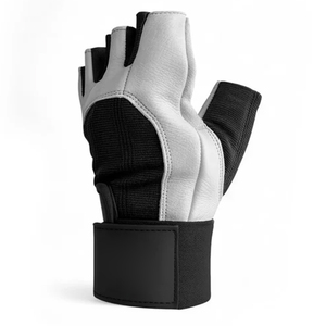Gants de sport personnalisés noirs pour la gym, demi-doigts, pour l'entraînement et la protection des doigts - Product Image 6