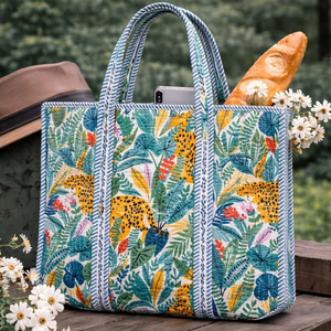 กระเป๋าผ้าฝ้ายอินเดียทำมือ ลายพิมพ์สวยงาม สำหรับผู้หญิง เหมาะสำหรับใส่ของช้อปปิ้ง ไปเที่ยวทะเล ไปงานปาร์ตี้ หรือใช้เก็บของเดินทาง - Product Image 1