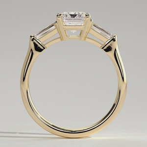 Bague de fiançailles en or jaune 14 carats pour femme, diamant taille émeraude 2 carats, couleur F, pureté VS1, certifié IGI, avec diamants baguette effilés - Product Image 3