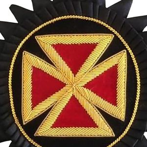 Rosettes de chapeau des Templiers - Broderie en fils métalliques - Product Image 4