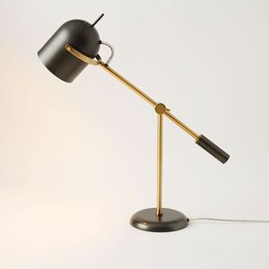 Lampe de table moderne en fer forgé au design géométrique élégant, faite à la main, pour chambre et salon, Diwali - Product Image 1
