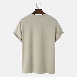 เสื้อยืดคอกลมแขนสั้นผู้ชาย ทรงปกติ สีพื้น ผ้าฝ้ายเจอร์ซีย์ถัก สวมใส่สบาย - Product Image 1