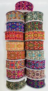 Encajes Bordados de Gran Ancho con Diseño Floral Multicolor para Moda, Decoración y Suministro al por Mayor para Exportación - Product Image 3