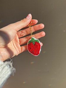 Llavero Artesanal de Frutas con Cuentas, Limón y Fresa, Colgante Personalizado Colorido con Borla, Accesorio de Regalo para Mujer - Product Image 4