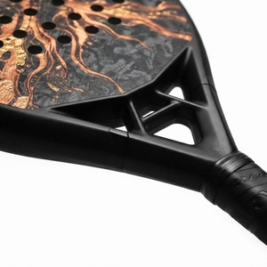 Raqueta de Pádel de Entrenamiento, Fibra de Carbono y Grafito, Ligera, Núcleo de EVA, Marco Resistente, Cara Texturizada, Empuñadura Ergonómica, Control Equilibrado - Product Image 3