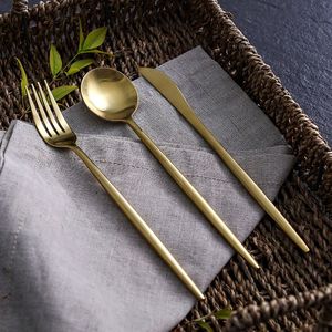 Ensemble de couverts décoratifs en acier inoxydable pour la cuisine et la table à manger, durable, résistant à la rouille, finition polie, design moderne et élégant - Product Image 6
