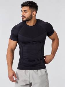 T-shirt de sport décontracté Yunla pour homme en polyester/spandex écologique, style compression, noir bordeaux, sans impression - Product Image 3