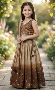 Conjunto de Lehenga Choli para Niños de Shoryam Fashion para Bodas y Fiestas de Diwali |   Blusa sin mangas hasta el suelo con brillo degradado marrón - Product Image 5