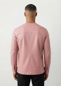 Camiseta de Diseño para Hombre, Cuello en V, Media Cremallera, Manga Larga, Ajustada, de Cuero Genuino Suave, Color Rosa - Product Image 2