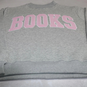 Sudadera con Capucha Bordada con Libros, 100% Algodón, Color Gris Jaspeado, Hilos Finos, Hecha a Medida - Product Image 1