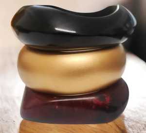 Artistic Eco Friendly <b>Resin</b> <b>Sculpture</b> Irregular Shape Red Gold Black Christmas Home Decoration Hand-painted Decorative Piece - Product Image 2