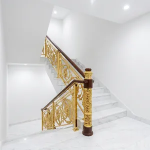 Rampe d'escalier en fer forgé doré de luxe avec design floral orné et main courante en bois pour villa, manoir et intérieur d'hôtel - Product Image 3