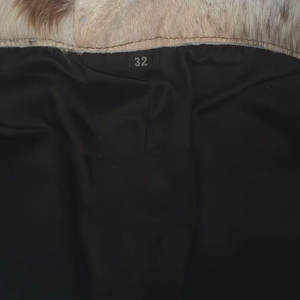 Pantalones Cortos de Cuero Genuino de Piel de Vaca con Pelo para Hombre, Estilo Vaquero Occidental Premium, de Lujo, de Diseñador, Moda Urbana - Product Image 4