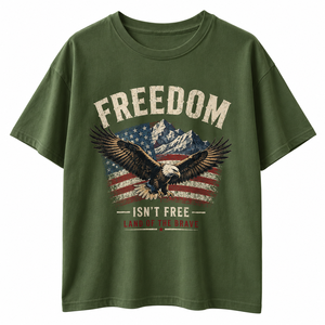 Camiseta Verde Unisex de Cuello Redondo y Manga Corta, Estilo Formal, de Algodón Ecológico, 180g, Corte Regular, con la Frase 'La Libertad No es Gratuita' - Product Image 2