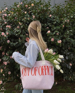 Sac fourre-tout en toile à carreaux avec fermeture éclair à lettres rouges, grande capacité, durable, motif bonbon tendance, pour femmes, usage quotidien et voyage - Product Image 5