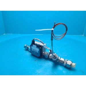 Lam Research 2300 Exelan Flex45เซ็นเซอร์การไหลแบบอินไลน์พร้อมฟิตติ้ง & หัววัดอุณหภูมิการไหลแบบอินไลน์เซ็นเซอร์ประกอบกับฟิตติน - Product Image 6
